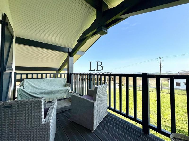 Maison - 205 m² - 7 pièces