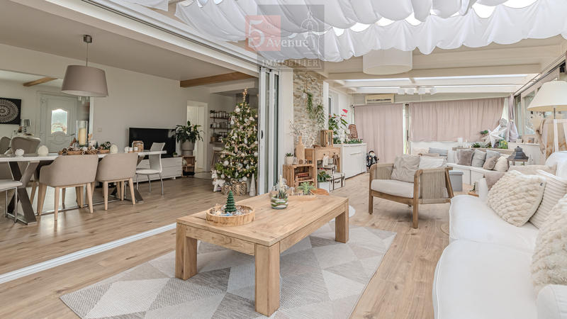 Maison - 137 m² - 6 pièces