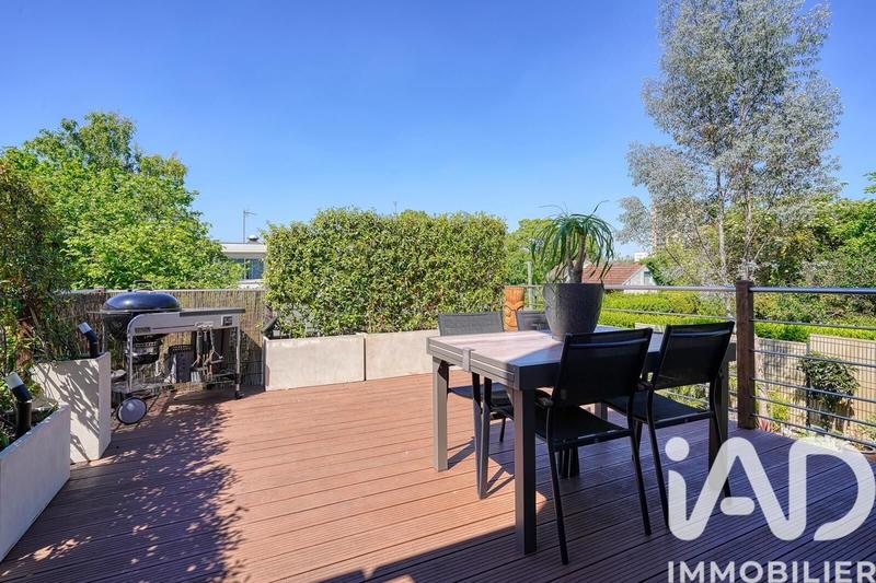 Maison - 210 m² - 5 pièces