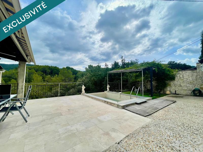 Maison - 197 m² - 7 pièces