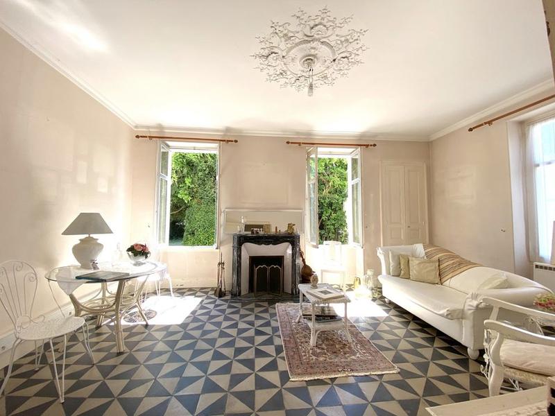 Château - 236 m² - 9 pièces