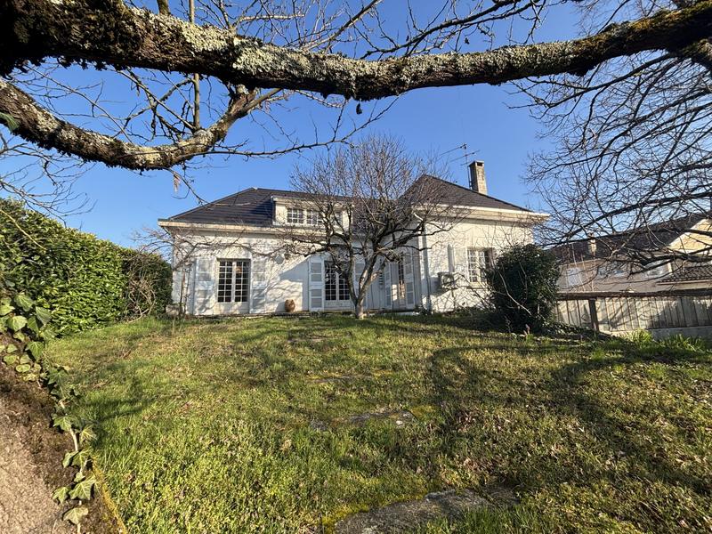 Maison - 163 m² - 7 pièces