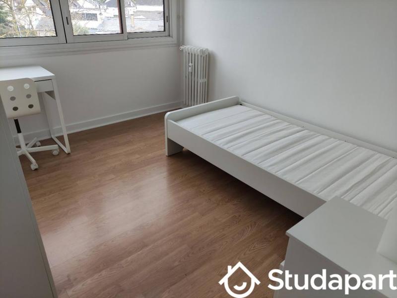 Chambre - 9 m² - 1 pièce