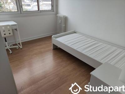 Chambre - 9 m² - 1 pièce