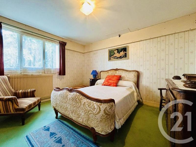 Maison - 196 m² - 9 pièces