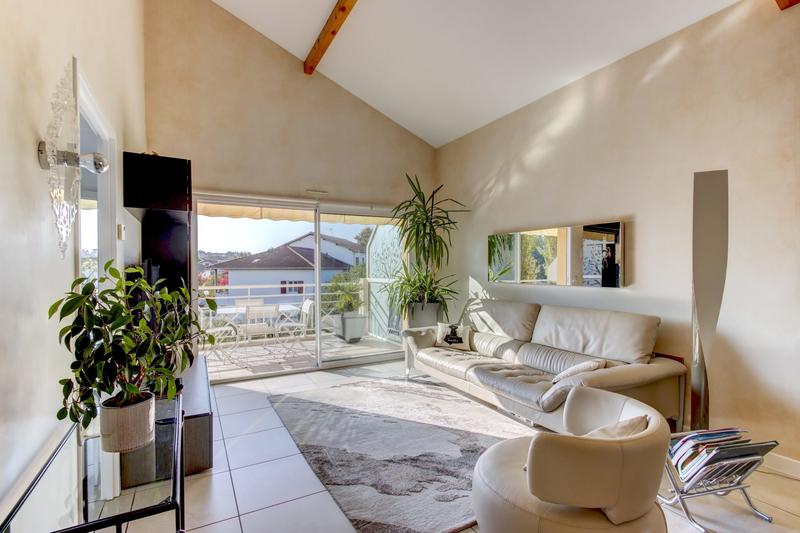 Appartement - 92 m² - 3 pièces