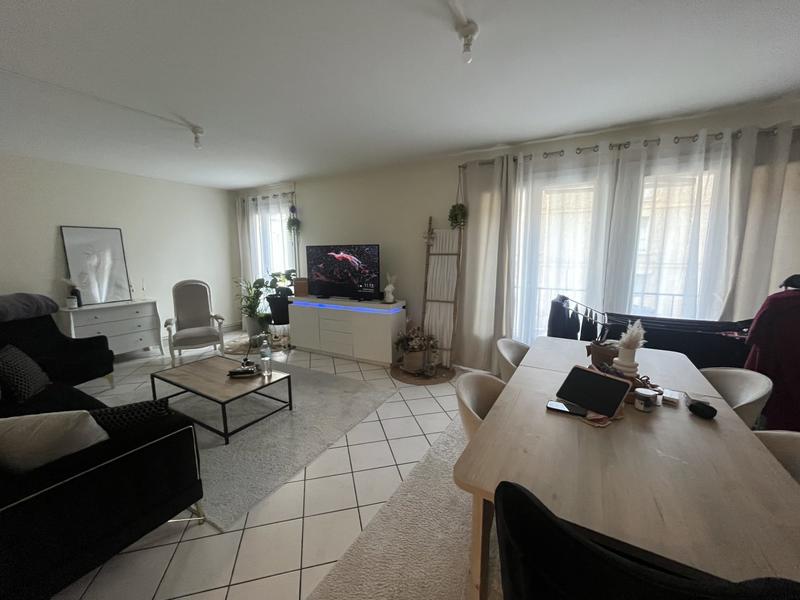 Appartement - 85 m² - 3 pièces