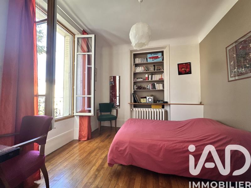 Maison - 212 m² - 10 pièces