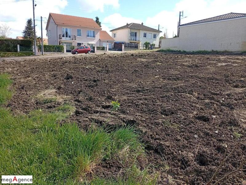 Terrain constructible - 700 m²