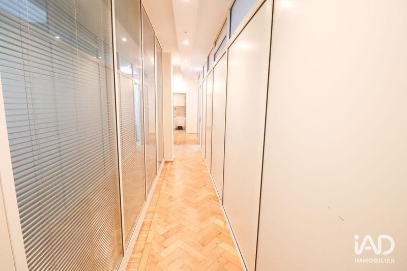 Local commercial - 341 m²