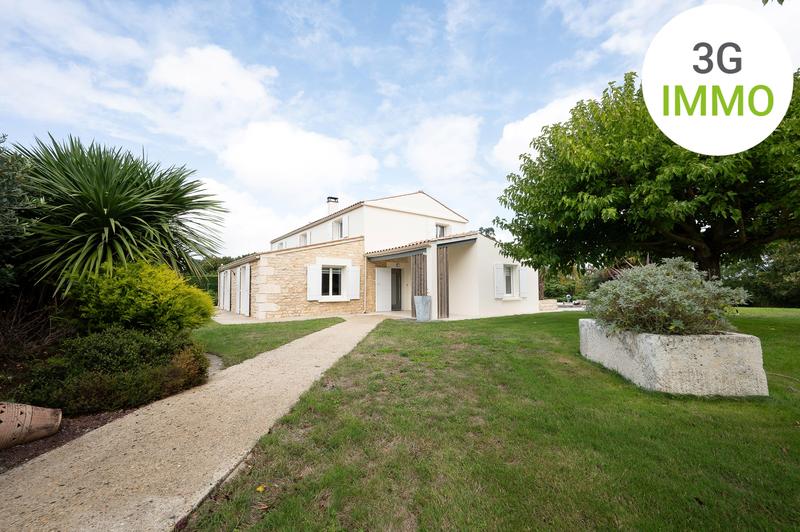 Propriété - 168 m² - 8 pièces