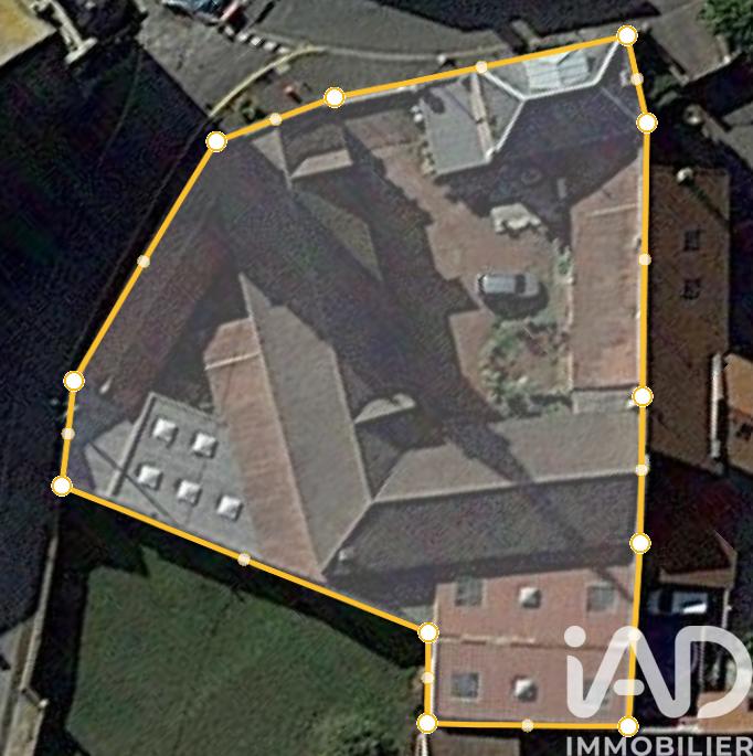 Maison - 650 m² - 5 pièces