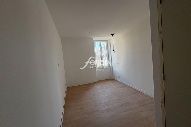 Appartement - 80 m² - 3 pièces
