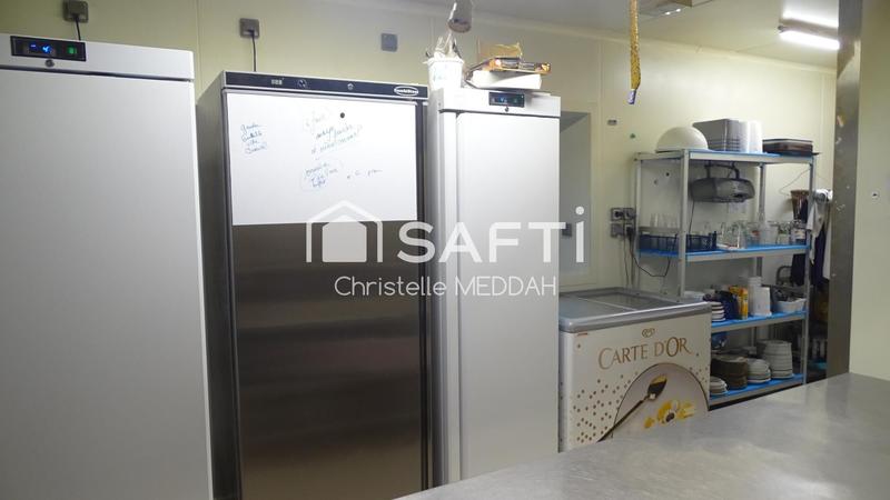 Local commercial - 217 m² - 8 pièces