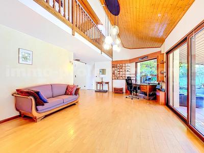 Maison - 192 m² - 5 pièces