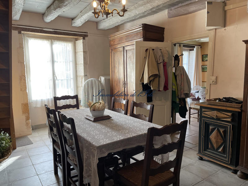 Maison - 396 m² - 13 pièces