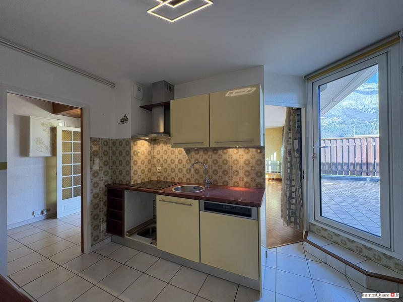 Appartement - 99 m² - 4 pièces