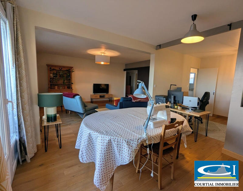 Appartement - 100 m² - 4 pièces