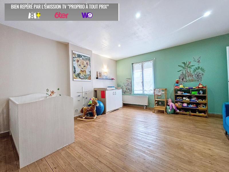 Maison - 222 m² - 9 pièces