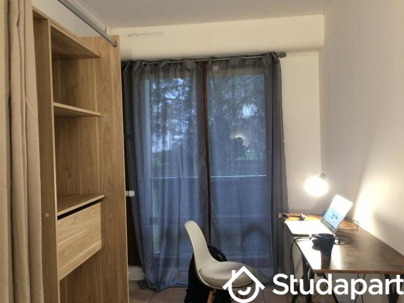 Chambre - 10 m² - 1 pièce