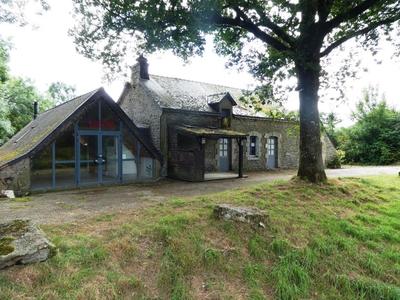 Propriété - 350 m² - 10 pièces