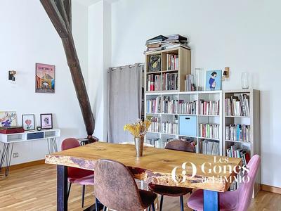 Appartement - 90 m² - 3 pièces