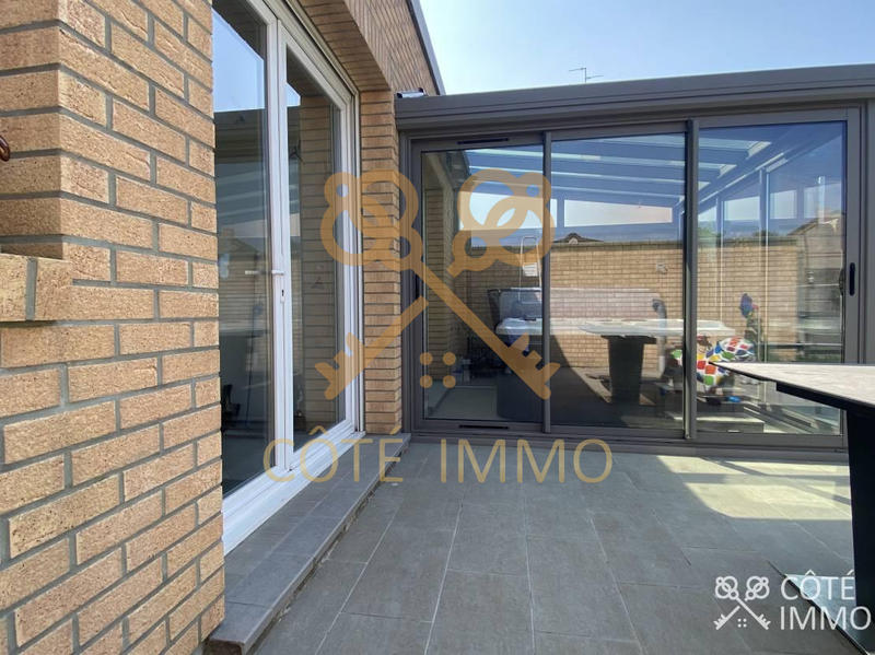 Maison - 225 m² - 6 pièces