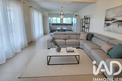 Maison - 141 m² - 6 pièces