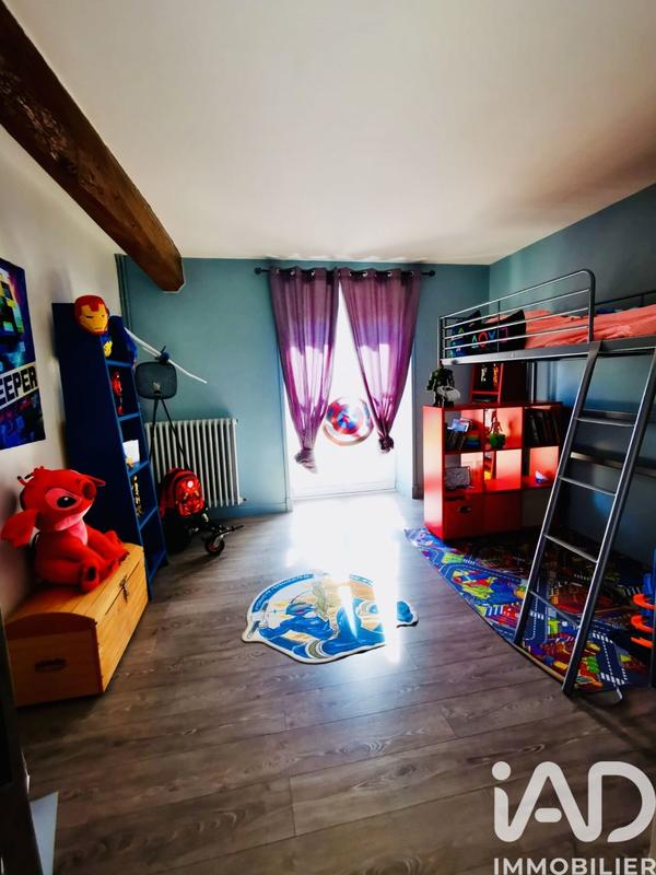 Maison - 210 m² - 6 pièces