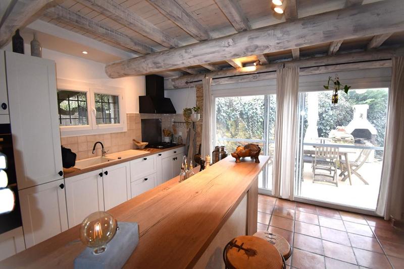 Maison - 235 m² - 8 pièces