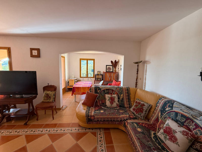 Villa - 180 m² - 5 pièces