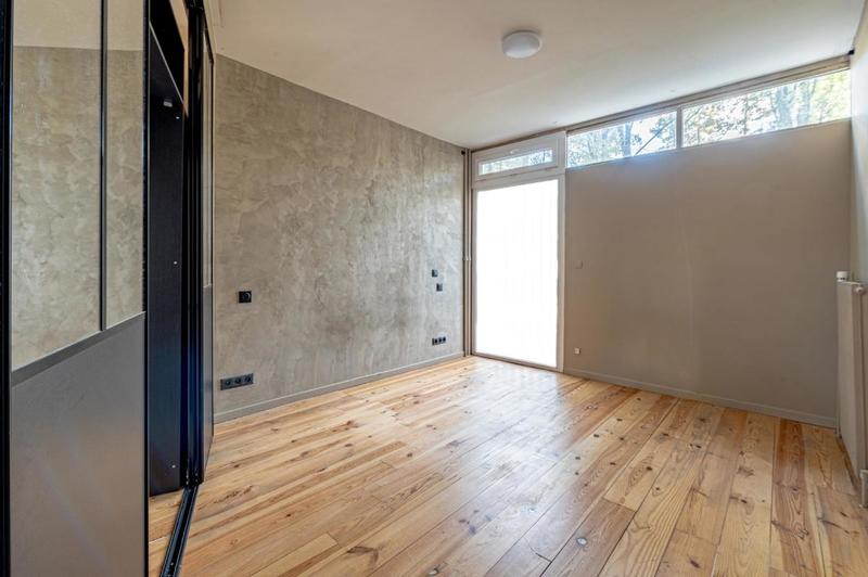 Loft - 107 m² - 5 pièces