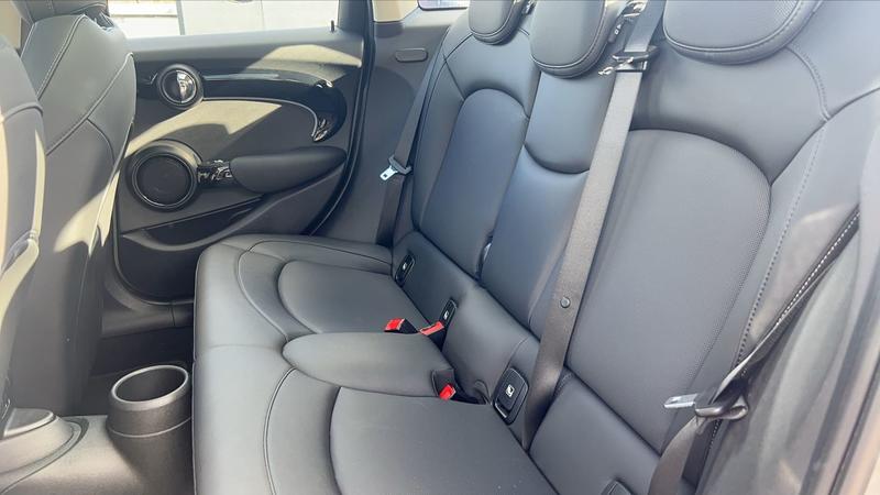 Mini Cooper 1.5 136 50 Camden