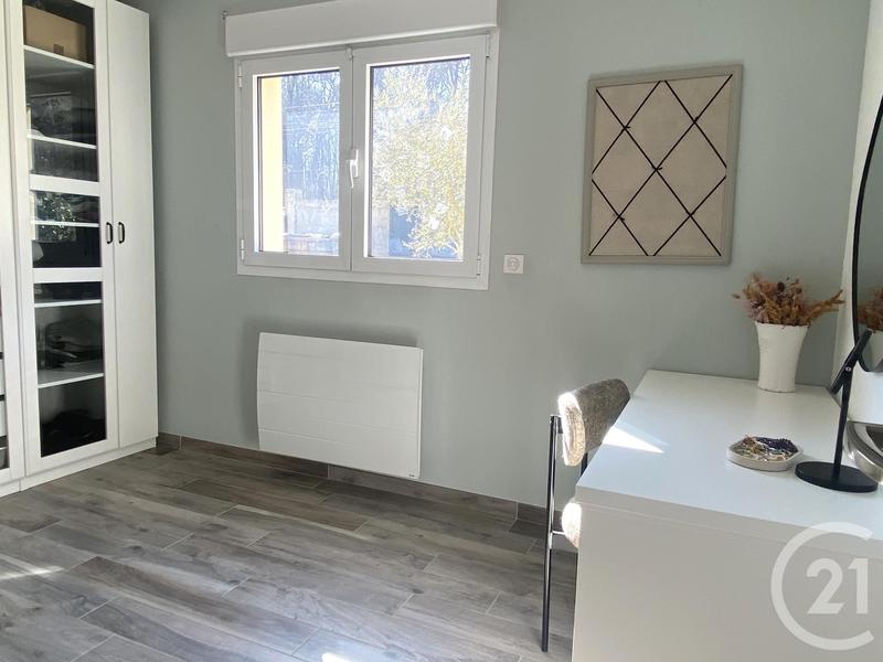 Maison - 242 m² - 8 pièces