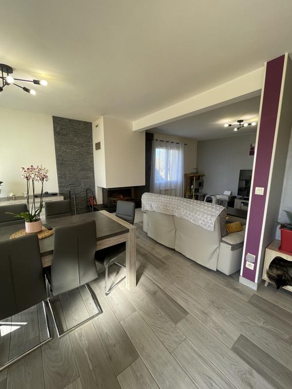 Maison traditionnelle - 147 m² - 7 pièces