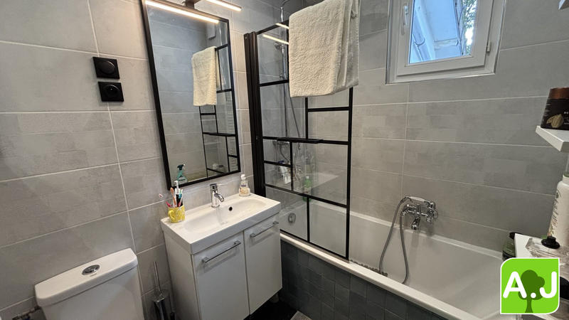 Maison - 77 m² - 4 pièces