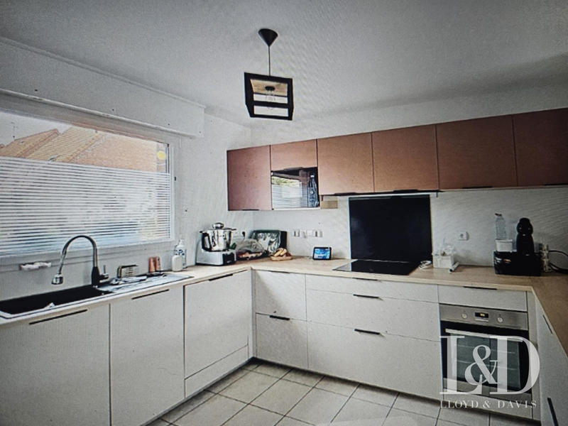 Maison - 130 m² - 8 pièces