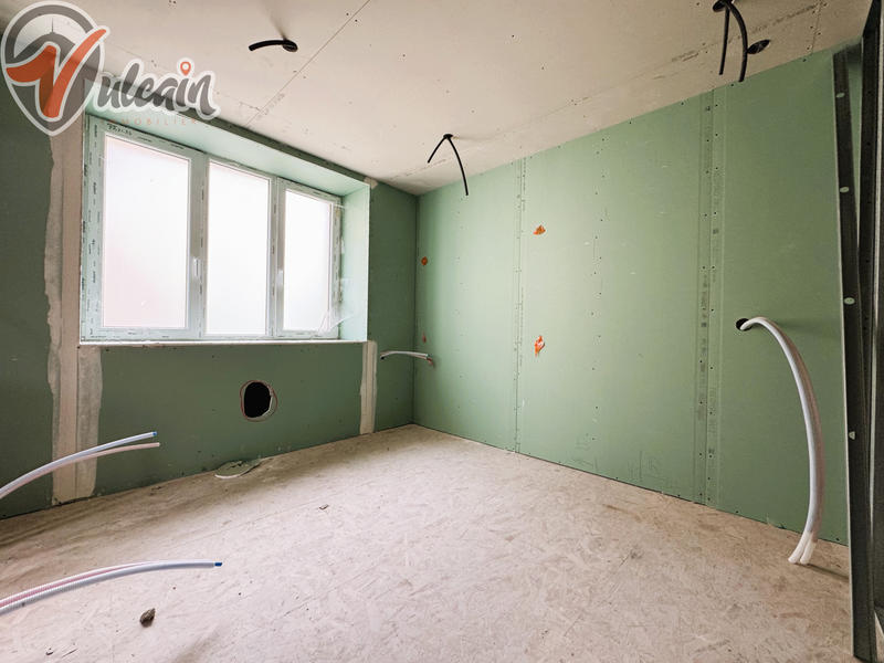 Maison - 240 m² - 5 pièces