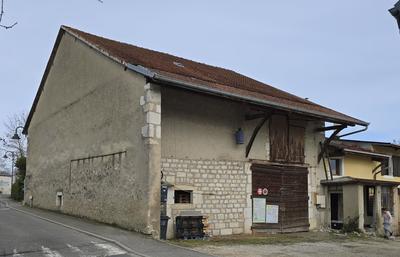 Grange - 299 m² - 11 pièces