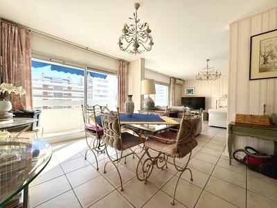 Appartement - 99 m² - 5 pièces