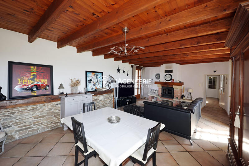 Maison - 180 m² - 6 pièces