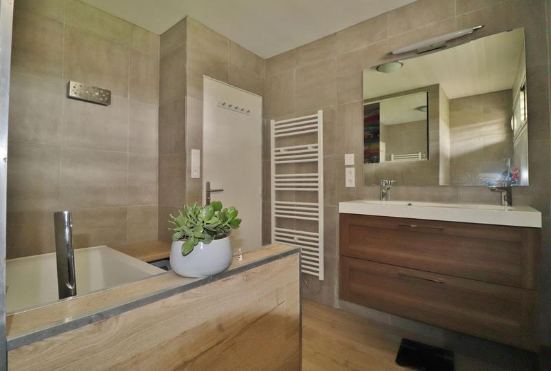 Villa - 137 m² - 6 pièces