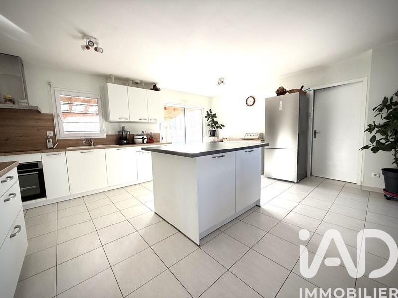 Maison - 121 m² - 6 pièces