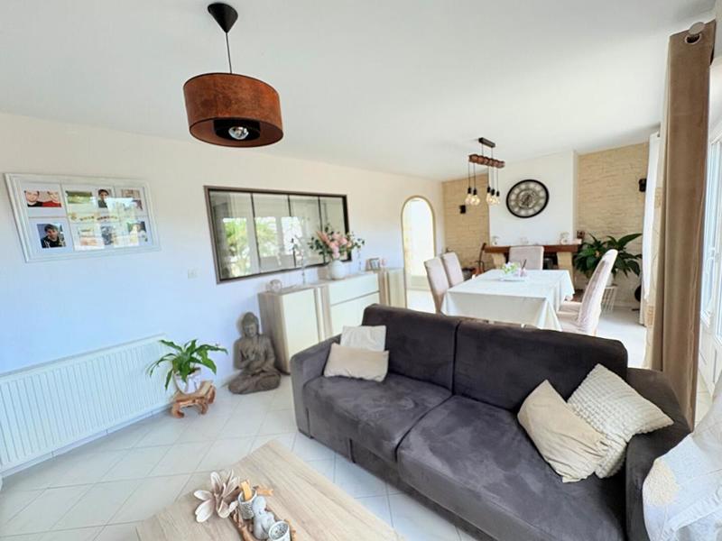 Maison - 98 m² - 5 pièces