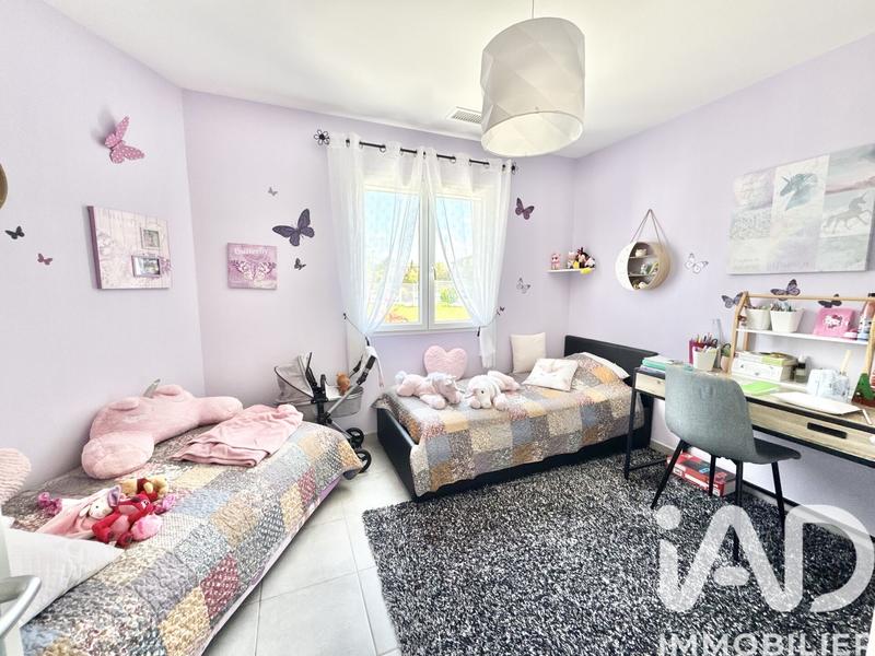 Maison - 241 m² - 8 pièces