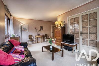 Appartement - 90 m² - 5 pièces