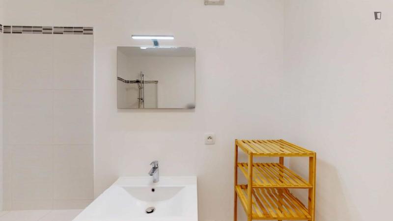 Chambre - 11 m² - 4 pièces