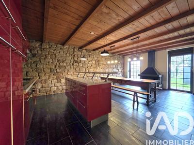 Maison de village - 229 m² - 7 pièces