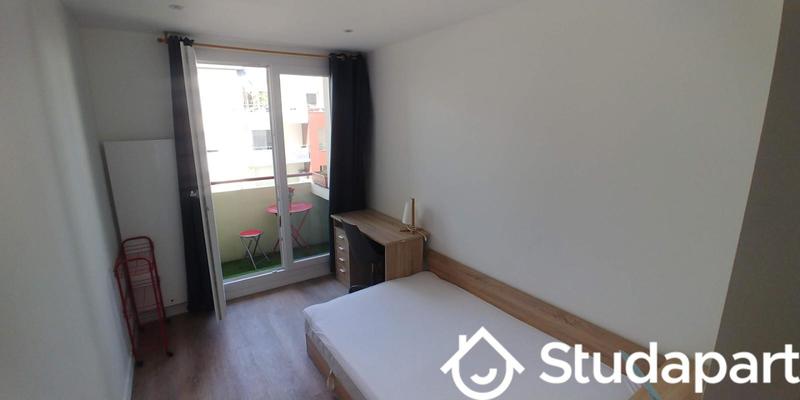 Chambre - 11 m² - 1 pièce