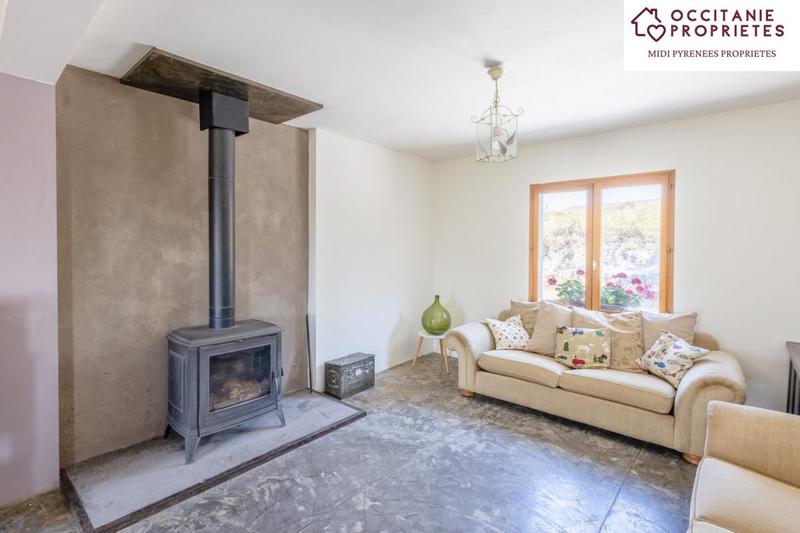 Maison - 258 m² - 9 pièces